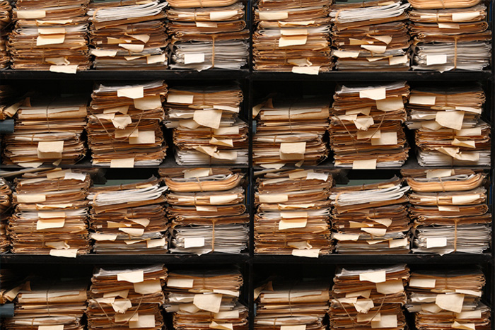 檔案架上的檔案文件-非原文配圖