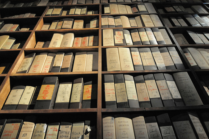 國外紙質歷史檔案架-非原文配圖 國外紙質歷史檔案架-非原文配圖